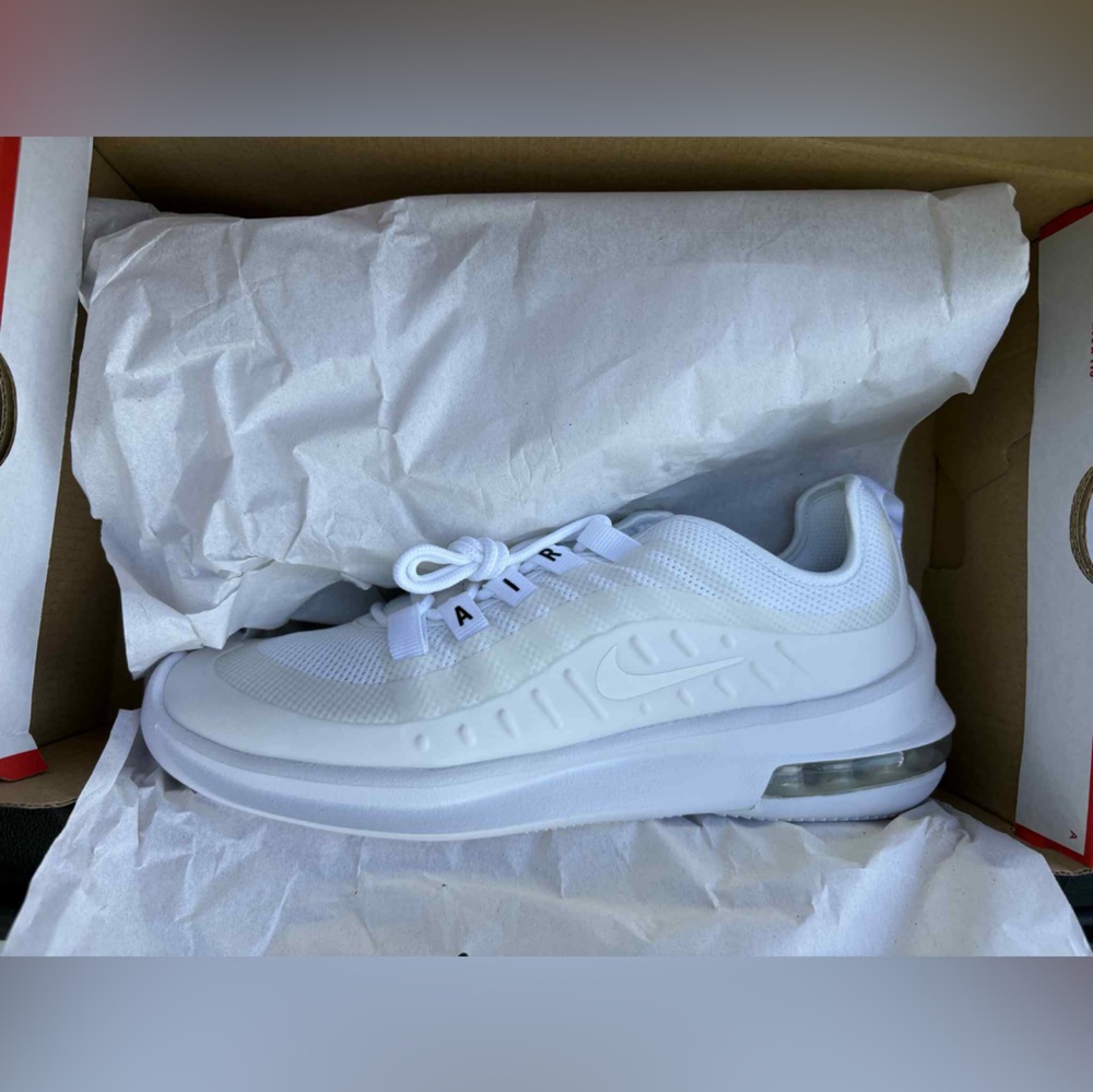 Nike Air Max Axis